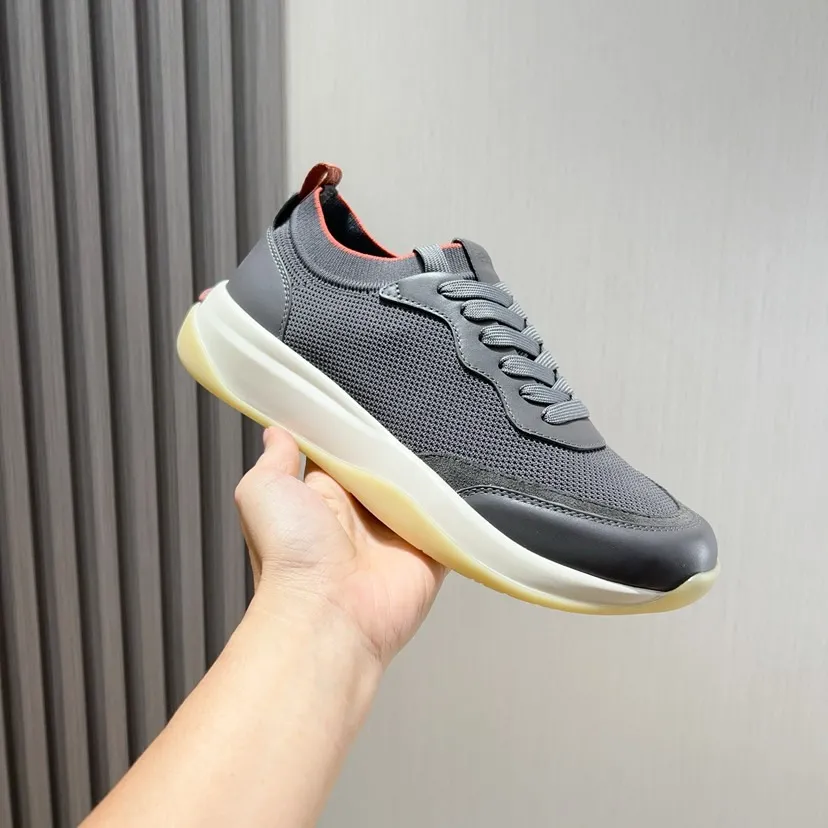 Men's men's shoes 💰P440💰[loro piana] The new moccasin shoes are popular all over the world, and the official website is selling like hotcakes. The upper is made of original fly weave with first-layer cowhide, and is matched with original rubber soles. It is a classic. The complex craftsmanship and meticulous structure make the shoes light and soft, allowing you to walk comfortably and freely. Perfect for summer wear. Yardage: 38-45. (45 is custom-made and cannot be returned or exchanged)